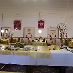 Ebsens 3* מריבו